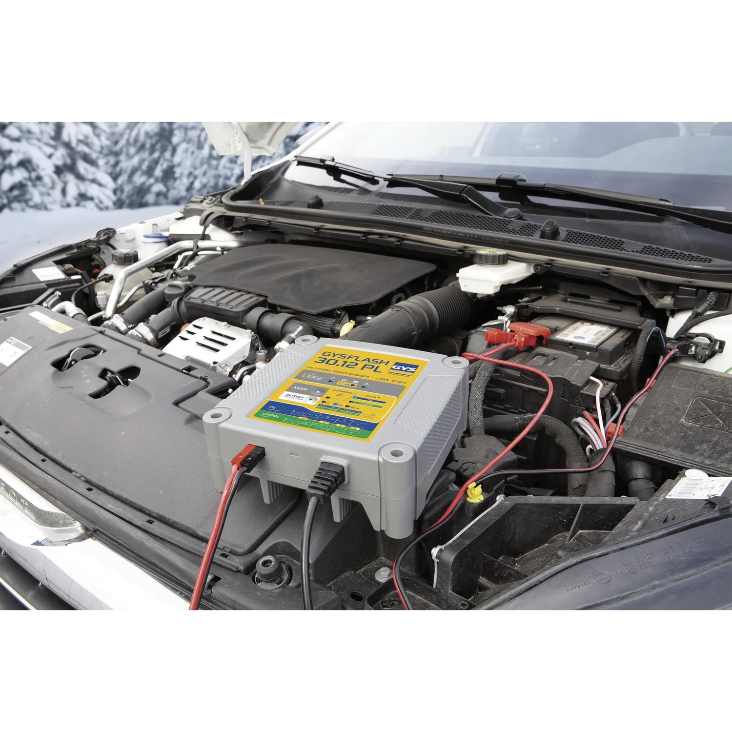 GYS GYSFLASH 30.12 PL chargeur batterie 12V 30A