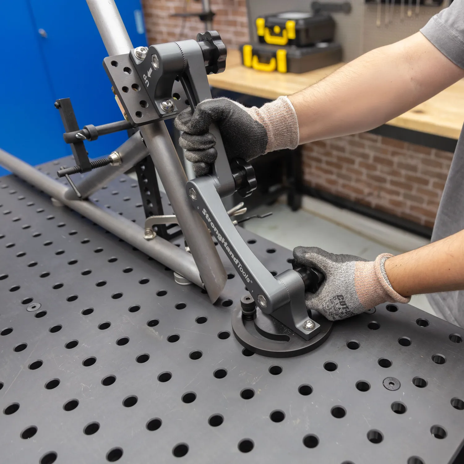 STRONG HAND EUROPE VersaMount SWA330 bras articulé double joint