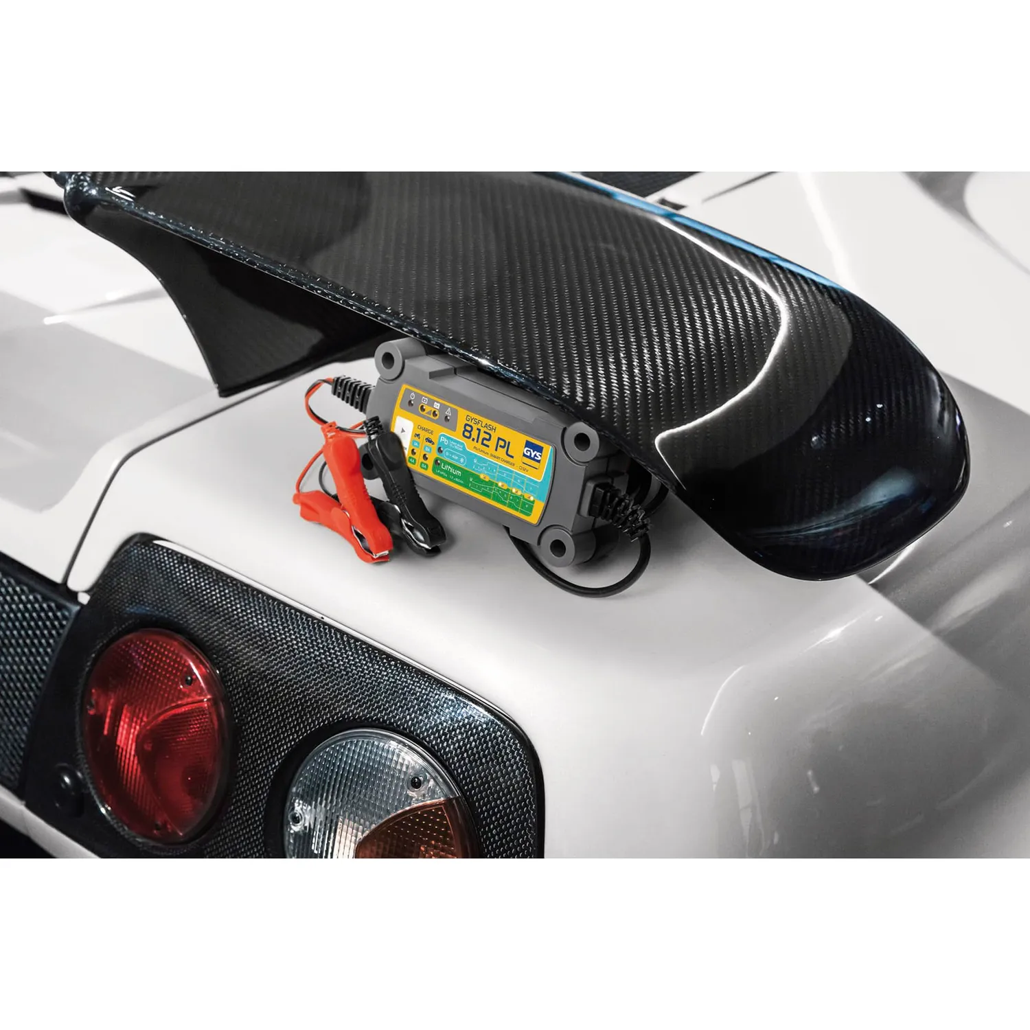 GYS GYSFLASH 8.12 PL chargeur batterie 12 V 8 A