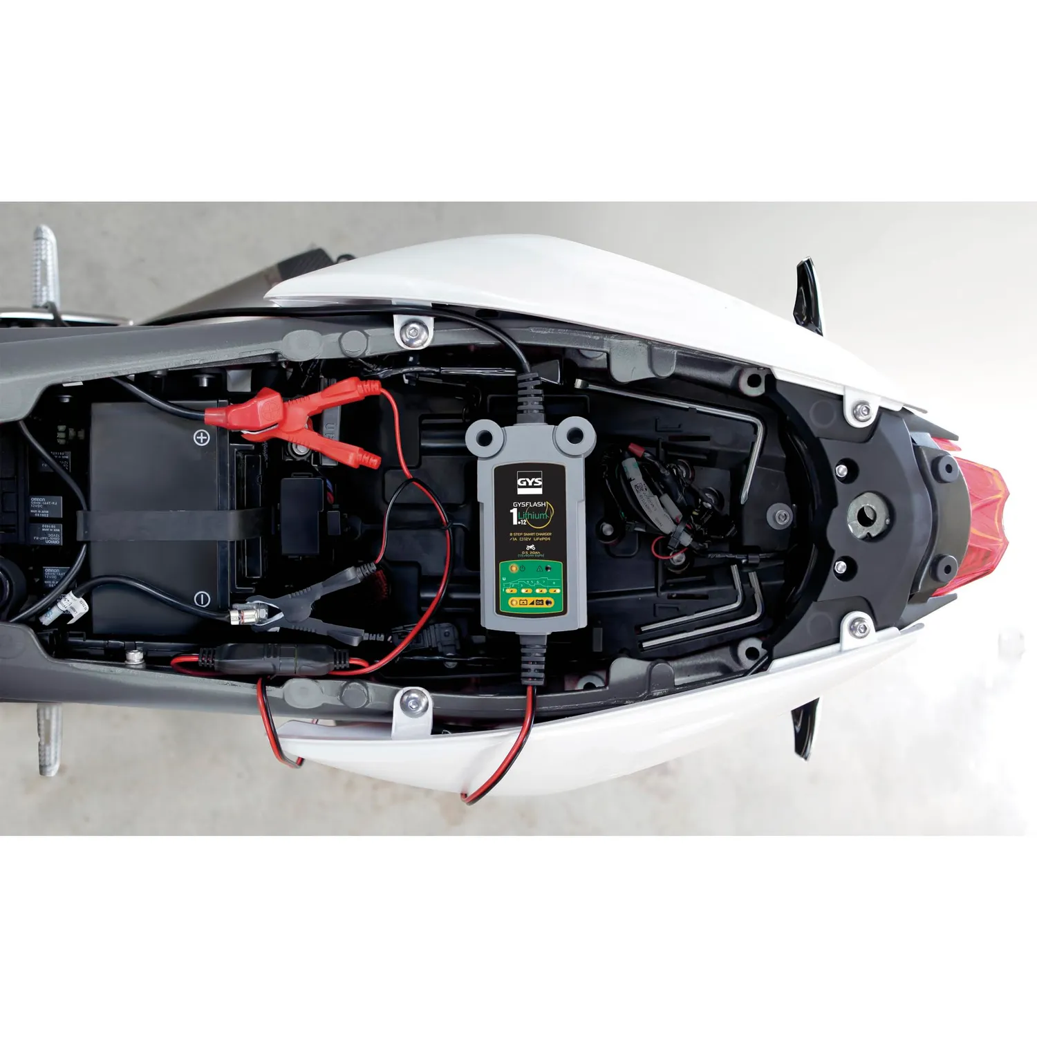 GYS GYSFLASH Lithium 1.12 chargeur LiFePO4 12 V 1 A IP65