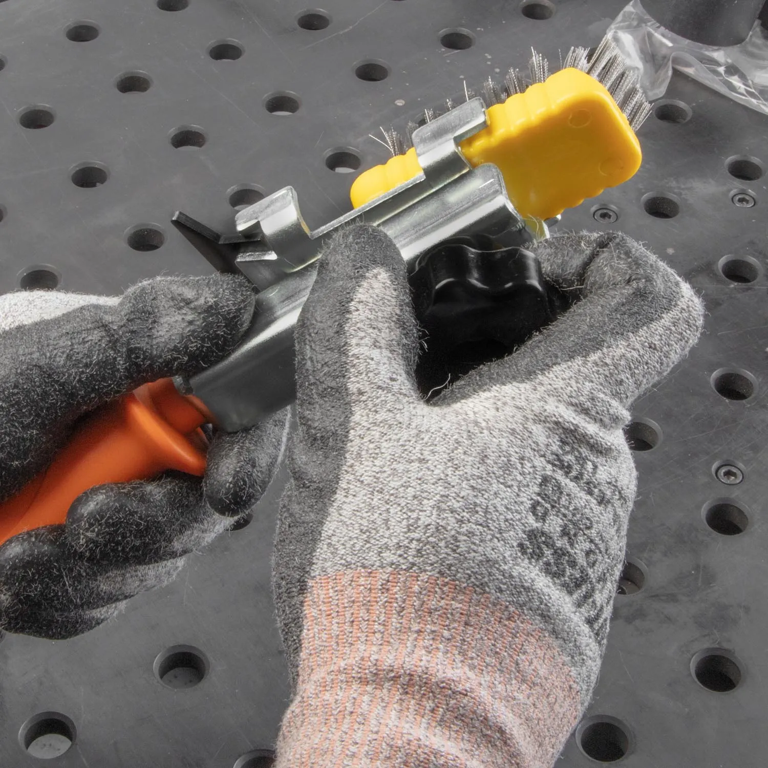Strong Hand Europe PM950 WireBrush Scraper brosse grattoir avec poignée