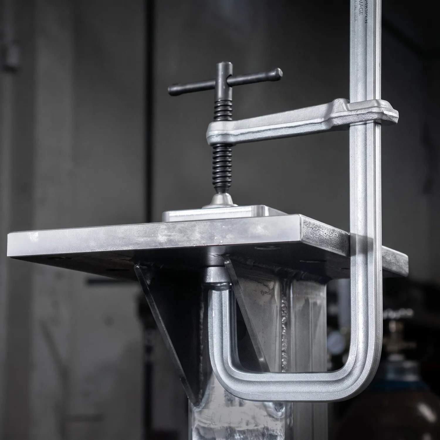 STRONG HAND EUROPE J-Clamps UF100J pince à capacité 10 po