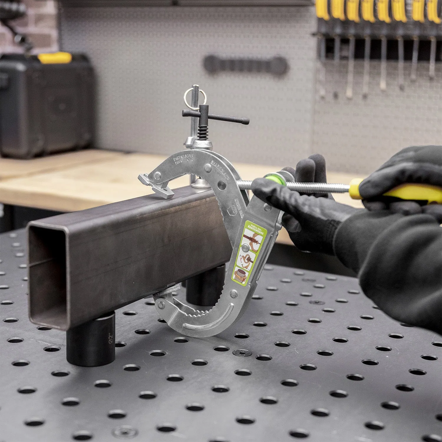 Strong Hand Europe Shark Clamp serre-joint 6,5 pouces incurvé