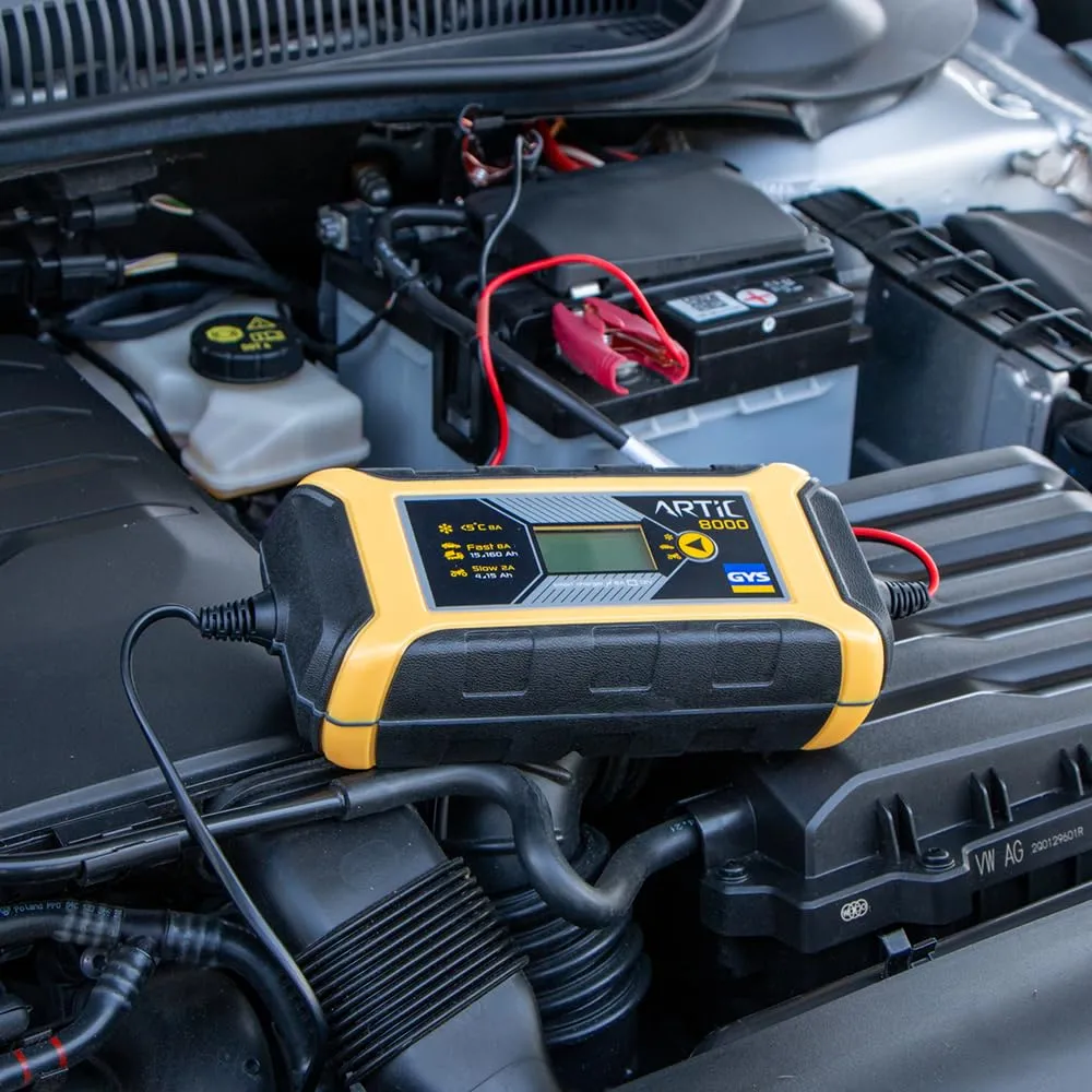 GYS Artic 8000 chargeur de batterie 12 V 2/8 A