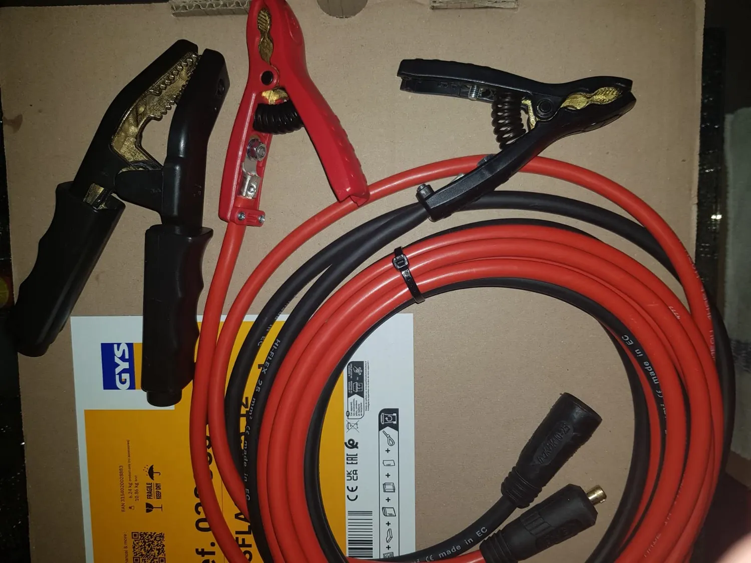 GYS Pince isolée à bec courbe 850 A rouge