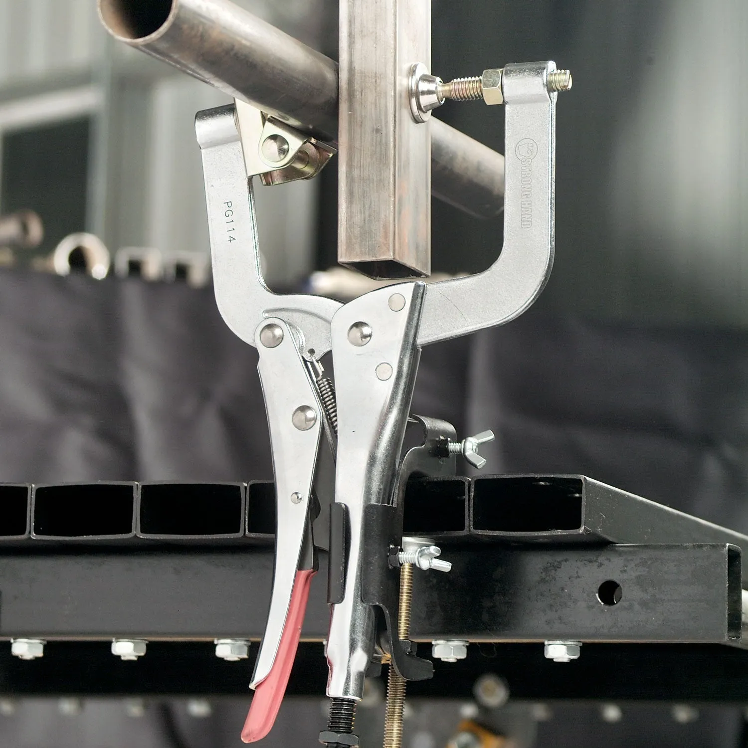 Strong Hand Europe Bench-Mount Pliers Holder porte-pinces d’établi