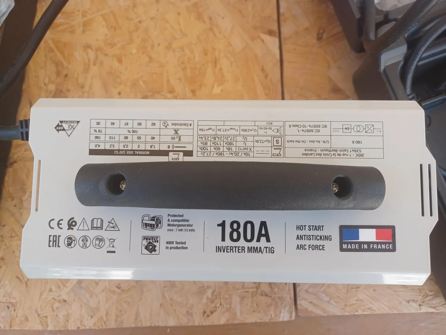 GYS GYSTEC 180 LA poste à souder MMA TIG 180A avec masque