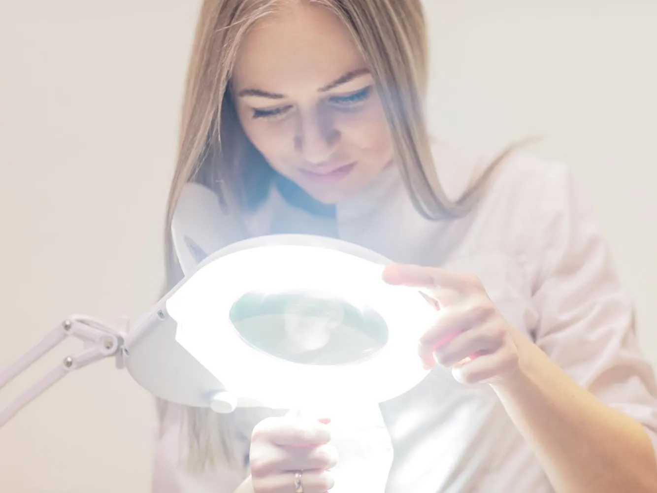 Velleman VTLLAMP support mobile pour lampe loupe 75 cm base métallique