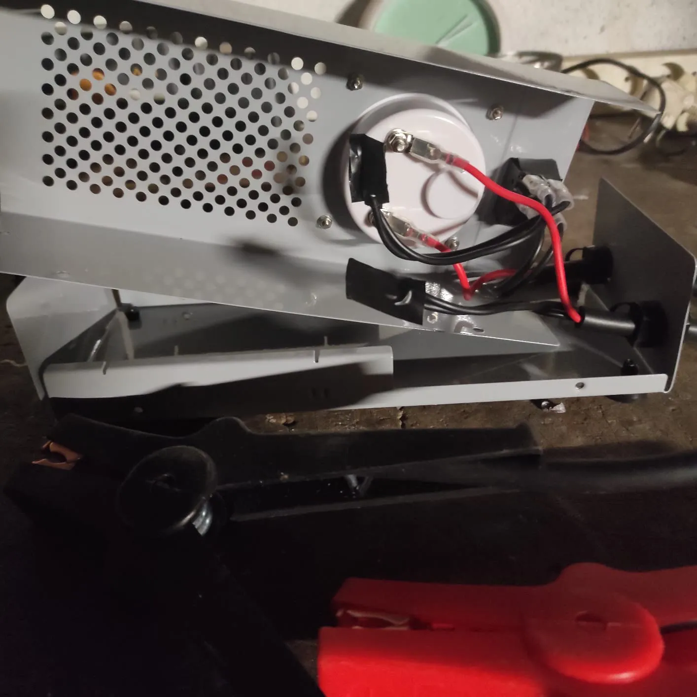 GYS TBi 100 testeur de batterie 6/12 V jusqu’à 100 Ah