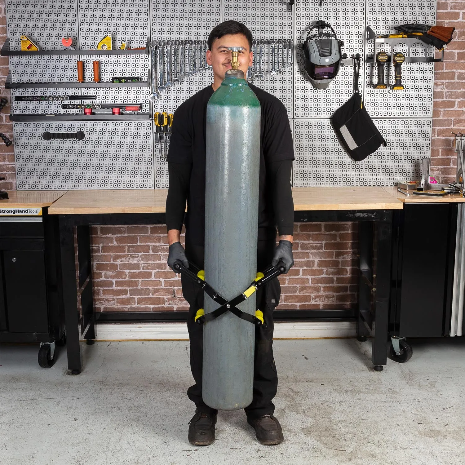 Strong Hand Gas Cylinder Grabber 2.0 outil de manutention de bouteilles de gaz