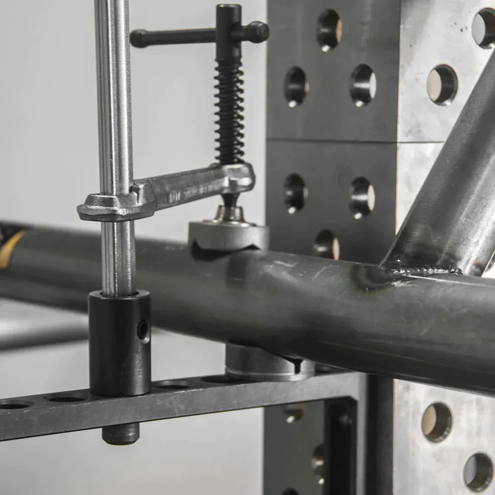 STRONG HAND EUROPE V-Block support en V trous 16 mm 120°
