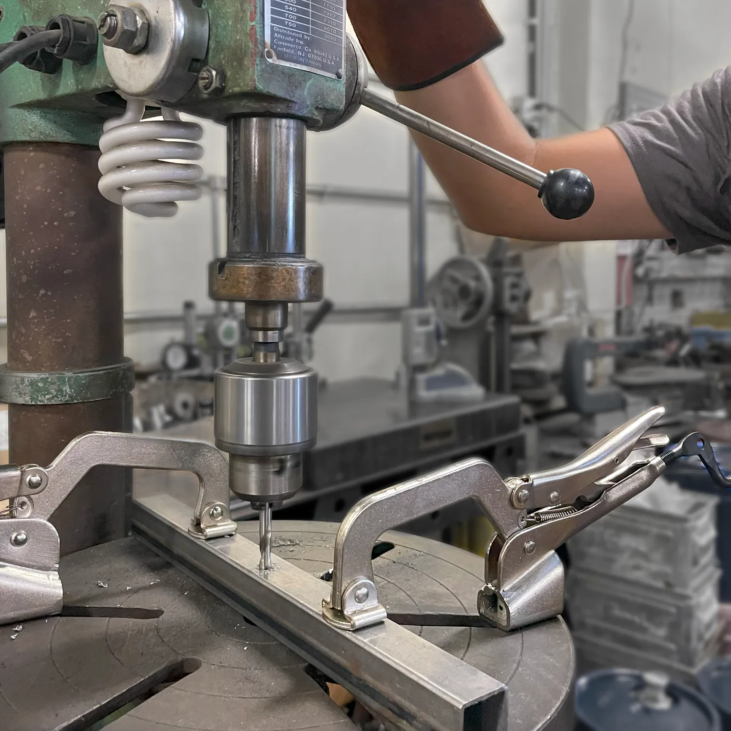 STRONG HAND EUROPE Drill Press Clamp bride de perceuse à colonne