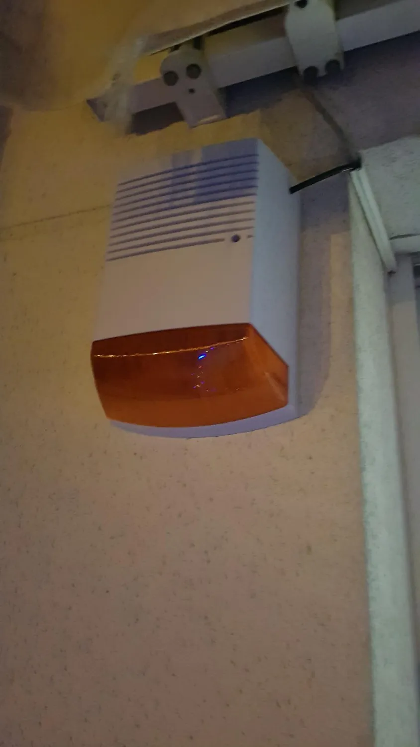 Velleman Edge Lit Series sirène factice LED rouge clignotante IP44
